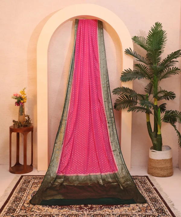 Fusia Pink Crape Silk Saree with Small Polka Dot Golden Zari Booti - Image 2