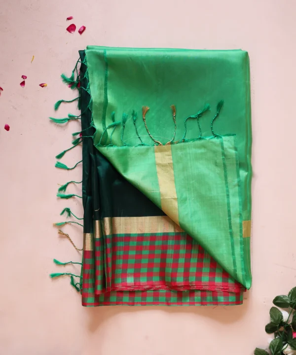 Handloom Silk Green Saree with Modern Twist of Checkard Red border