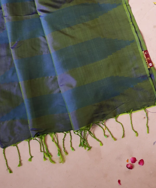 Handloom Silk Green in sunshine with Zari Peacock - Image 5