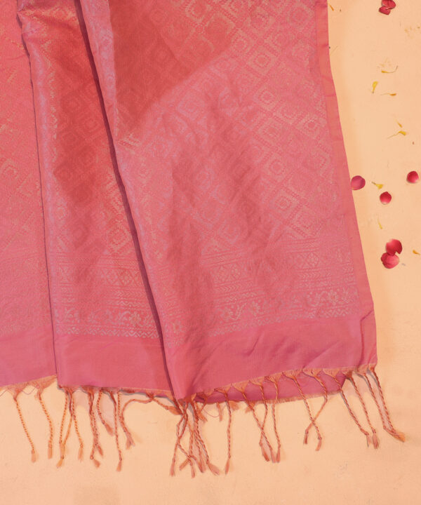 Handloom Silk Grey Color Saree with Silver Zari - Image 3