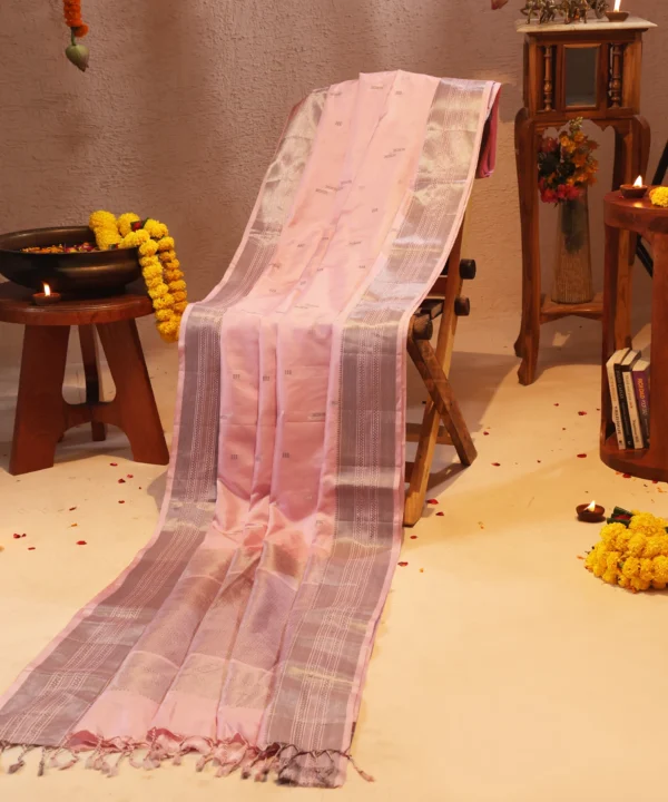 Handloom Silk Pink Saree with Silver Zari Booti - Image 3
