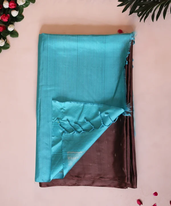 Handloom Silk Saree in chocolate Brown Color With Small Zari