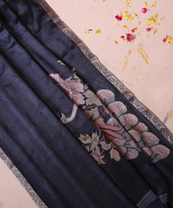 Navy Blue Crape Silk Saree with Sleek Golden Zari Border - Image 2